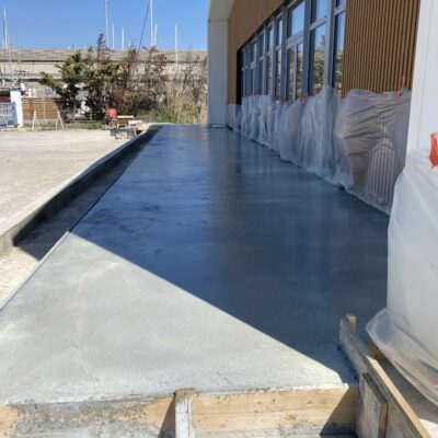 Réalisation du dallage béton désactivé